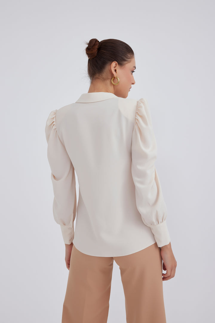 Sateen Chemise classique avec épaulettes - Beige