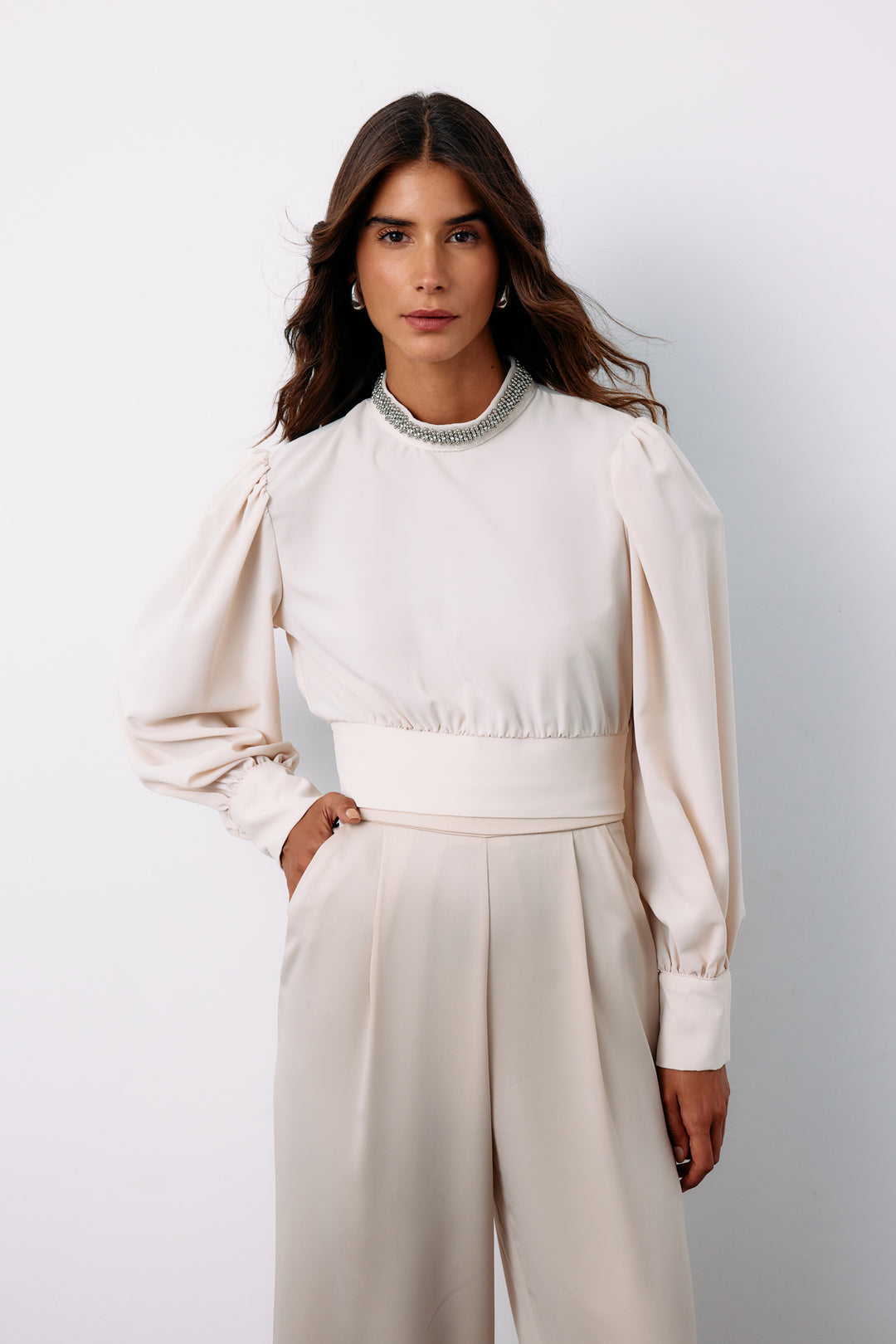 Sateen Blouse avec Accessoire de Col - Beige