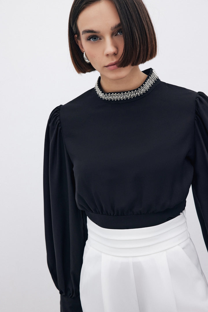 Sateen Blouse avec Accessoire de Col - Noir