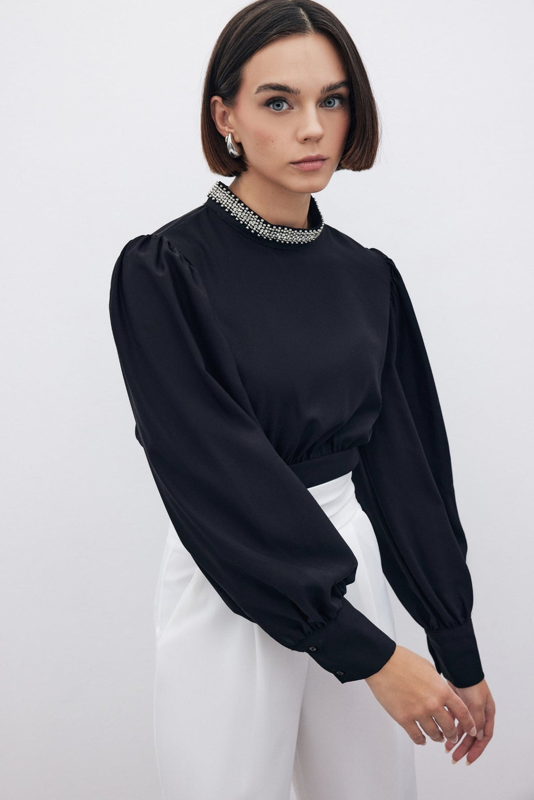 Sateen Blouse avec Accessoire de Col - Noir
