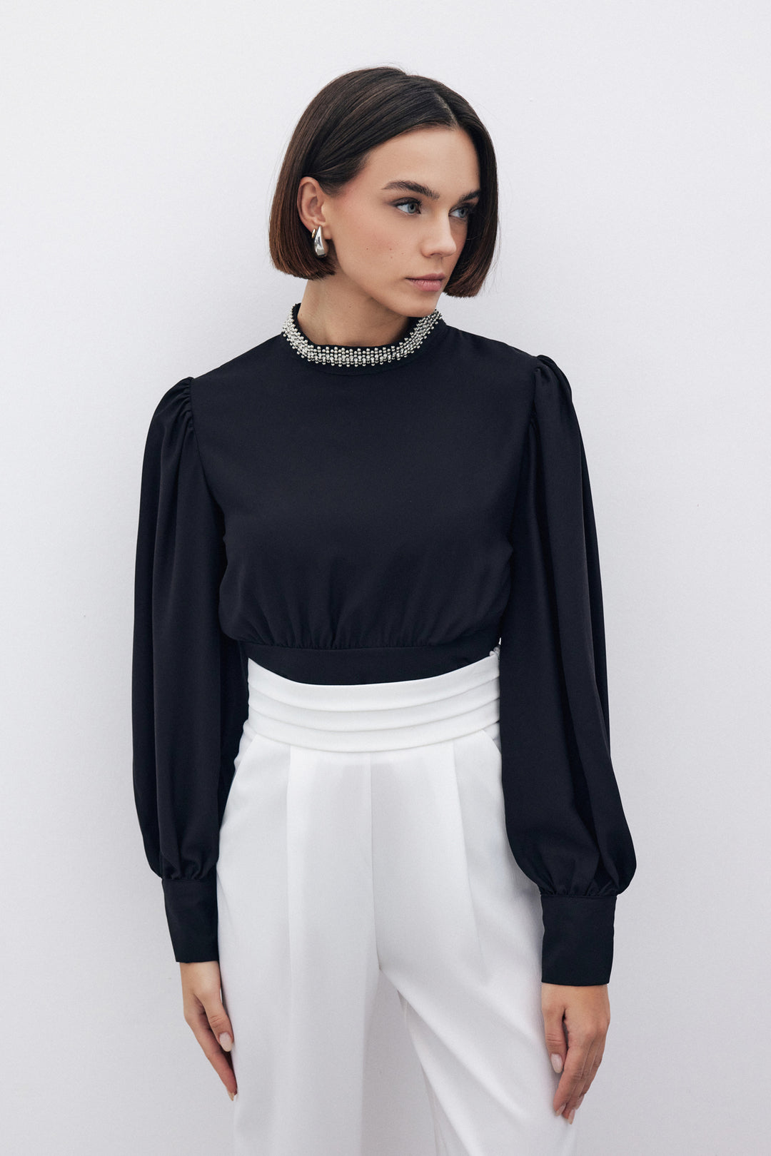 Sateen Blouse avec Accessoire de Col - Noir