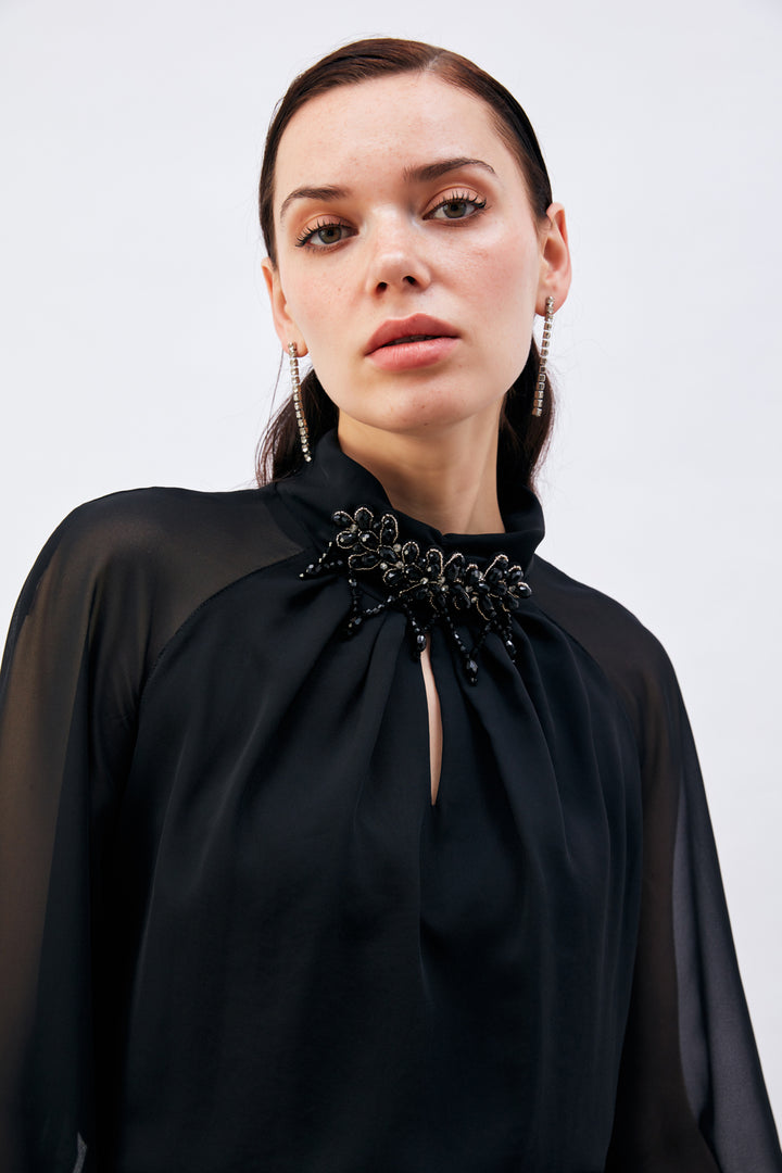 Sateen Blouse avec accessoire de col - Noir