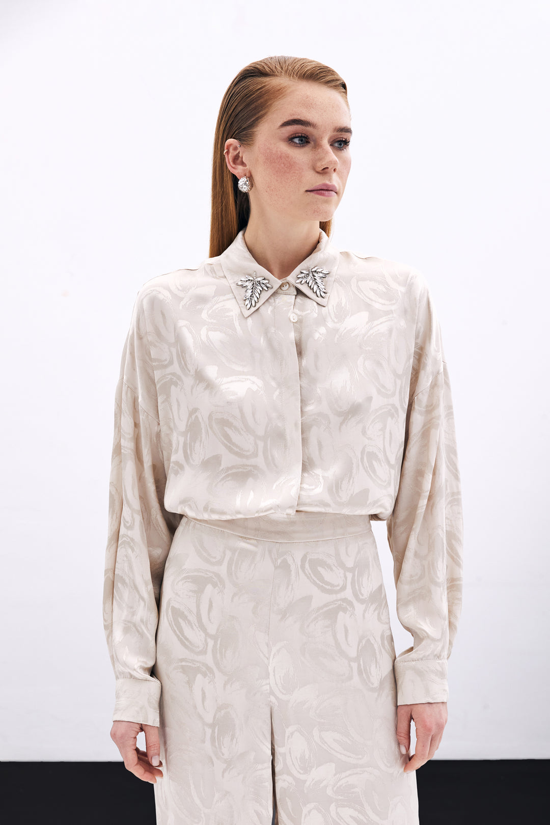 Sateen Chemise à motifs avec accessoire de col - Beige