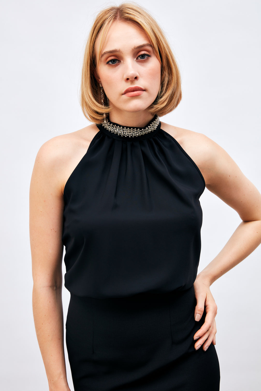 Sateen Blouse Sans Manches avec Accessoire de Col - Noir