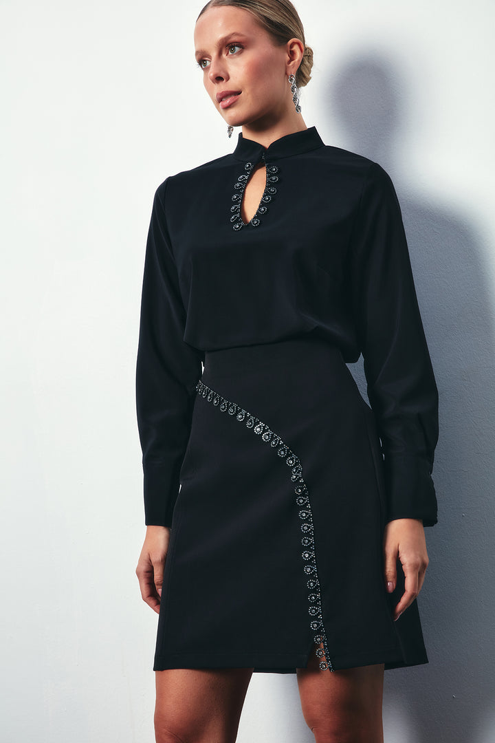 Sateen Blouse avec Détail en Goutte au Col - Noir