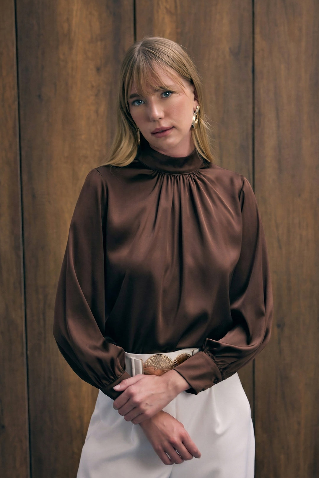 Sateen Blouse en satin avec détail au col - Marron