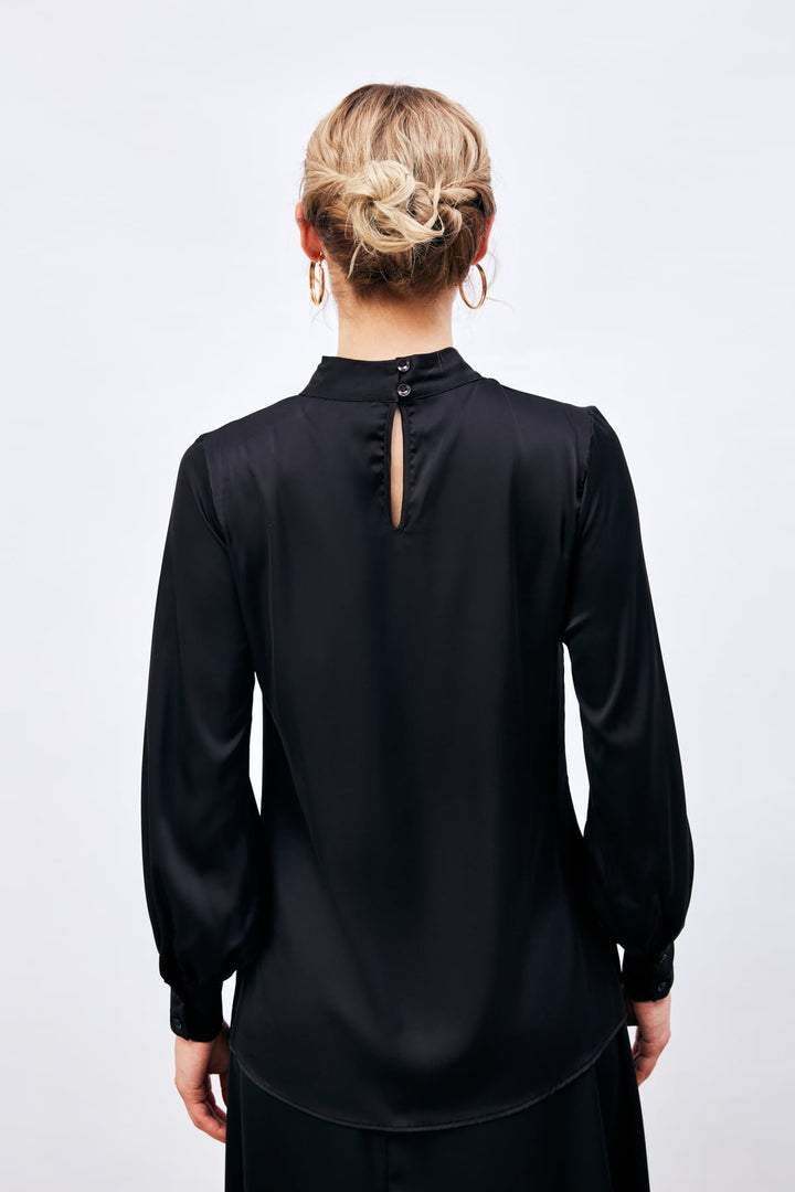 Sateen Blouse en Satin avec Détails au Col - Noir