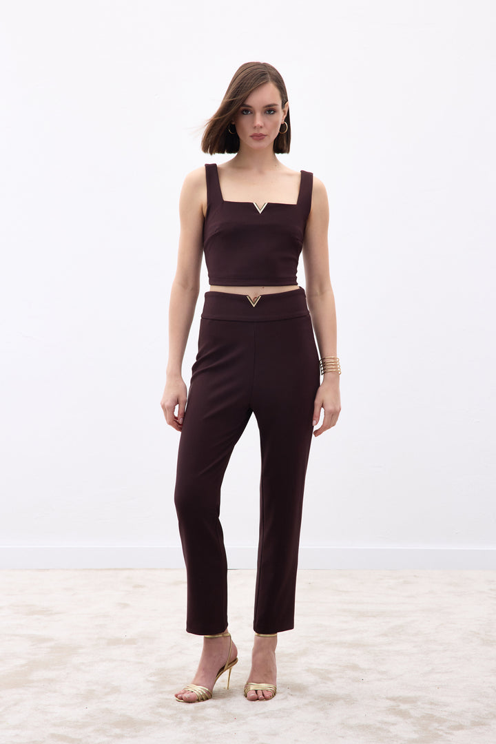 Sateen Blouse avec accessoire doré au col - Marron