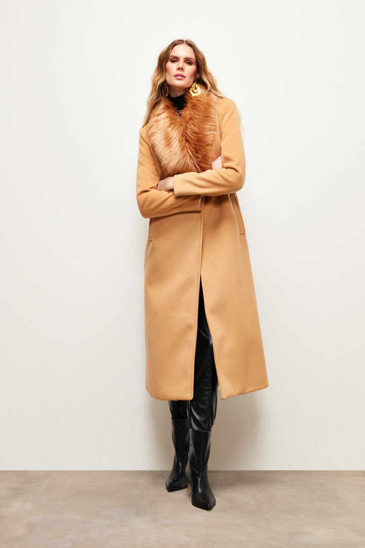 Sateen Manteau long avec col en fourrure - camel