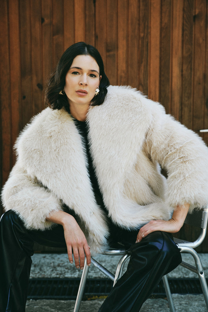 Sateen Faux fur avec col - Beige