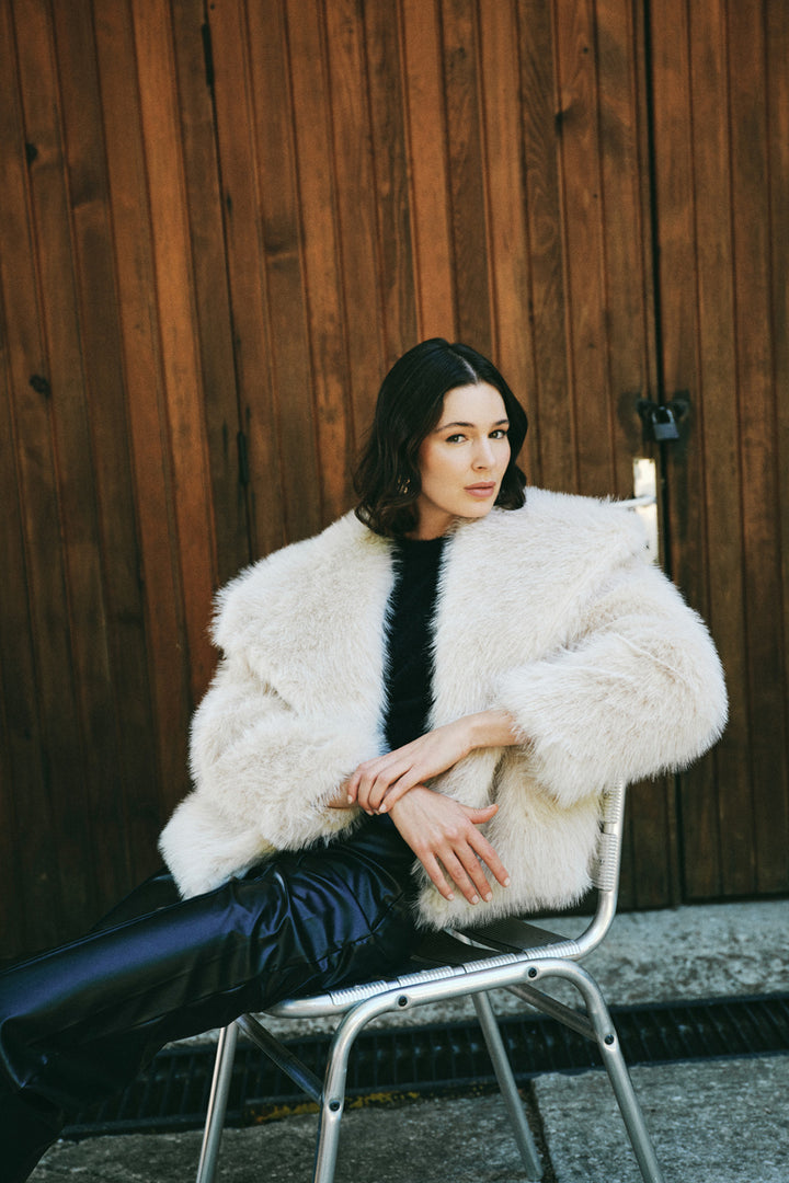 Sateen Faux fur avec col - Beige