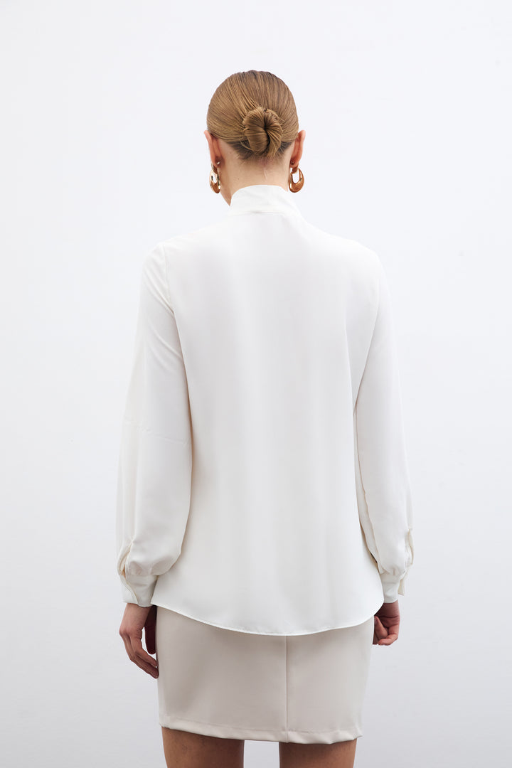 Sateen Chemise unie à col noué - Écru