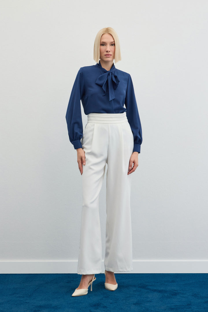 Sateen Chemise unie à col noué - Indigo