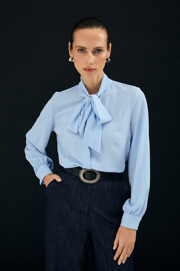 Sateen Chemise simple à col noué - Bleu