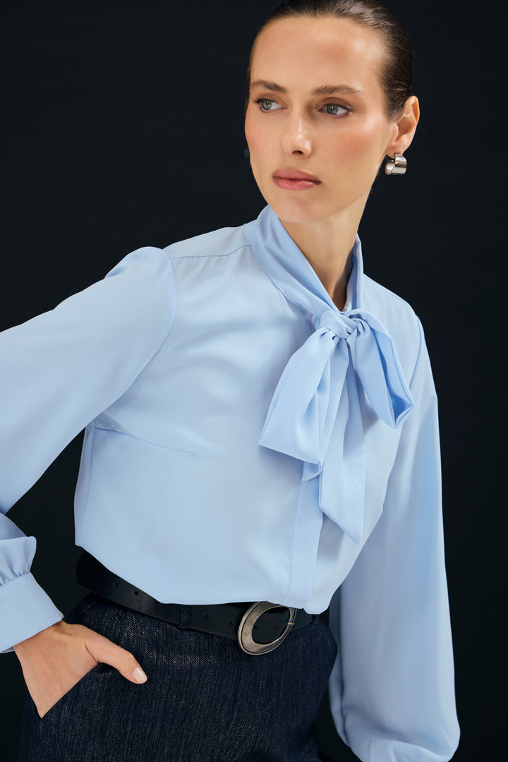 Sateen Chemise simple à col noué - Bleu