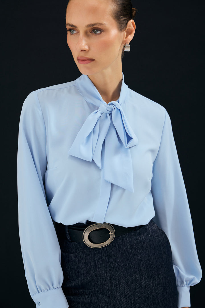 Sateen Chemise simple à col noué - Bleu