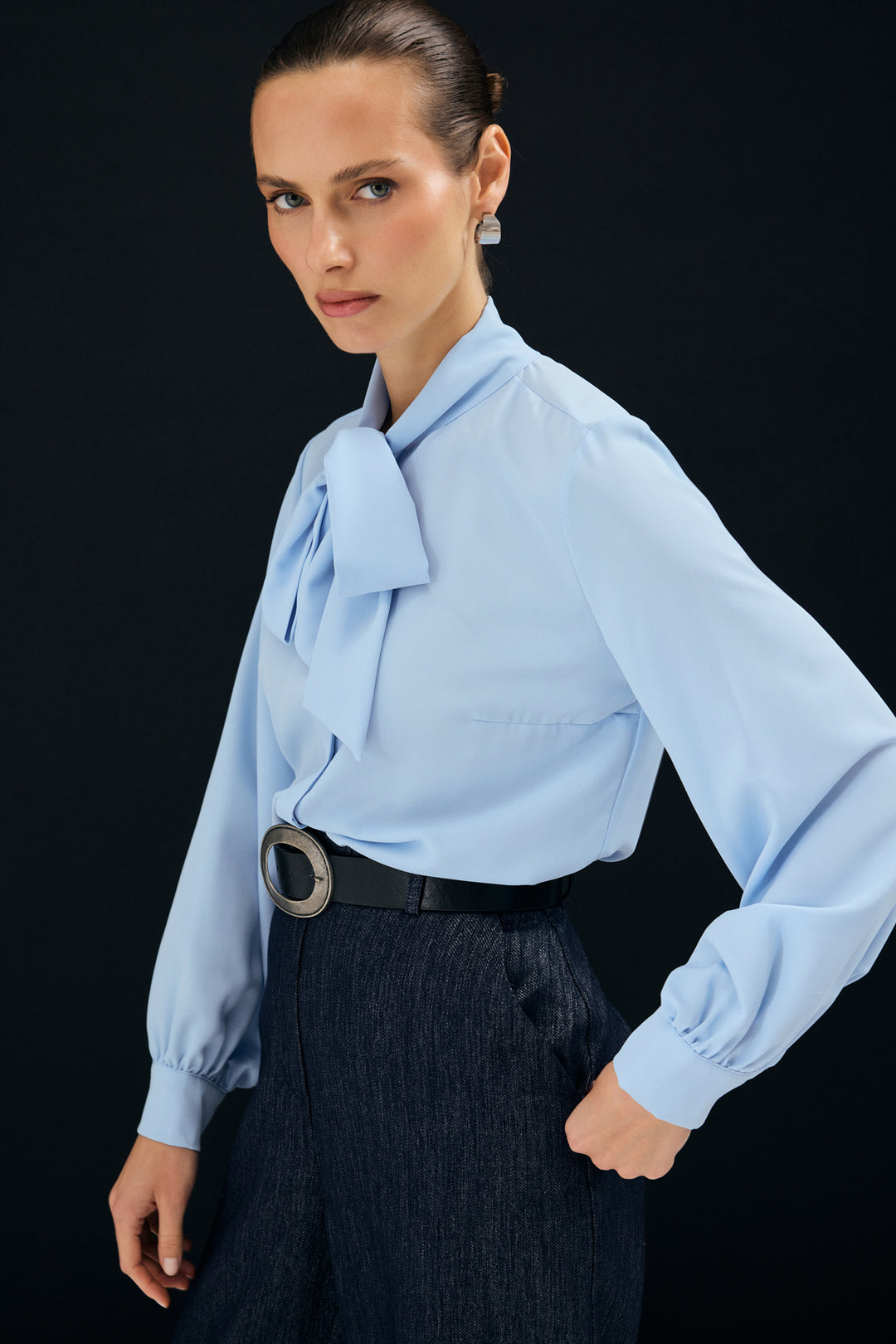 Sateen Chemise simple à col noué - Bleu