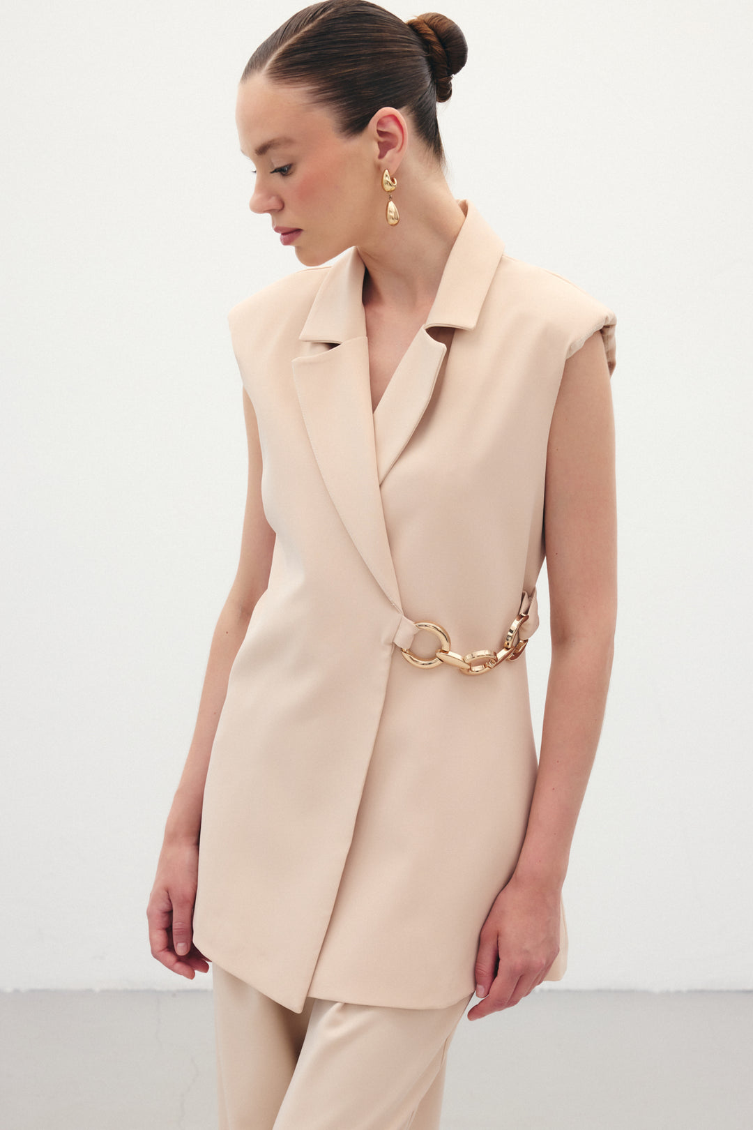 Sateen Gilet Long avec Accessoire Latéral - Beige