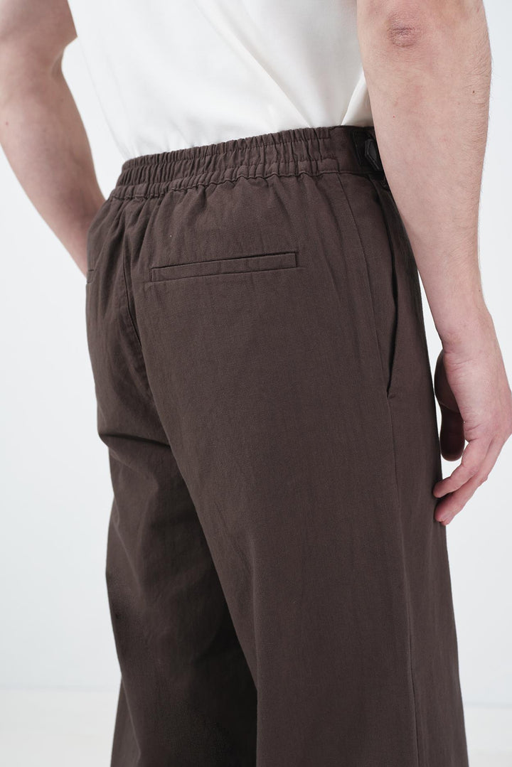 Giesto Pantalon en lin marron avec détail de ceinture latérale - Marron