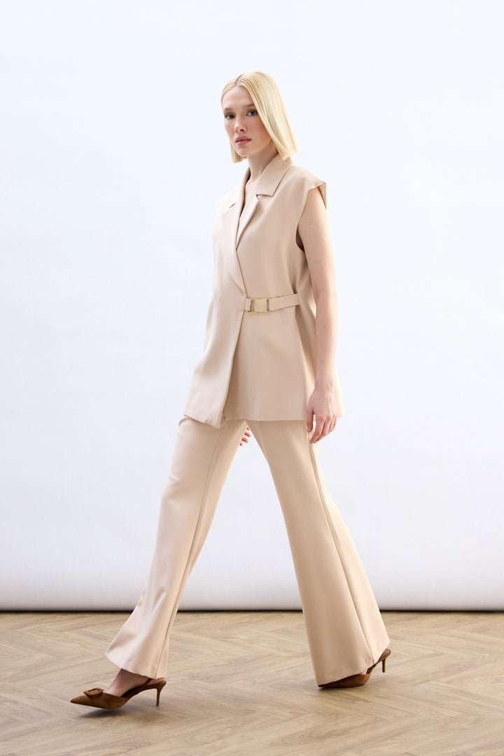 Sateen Gilet long avec ceinture latérale - Beige