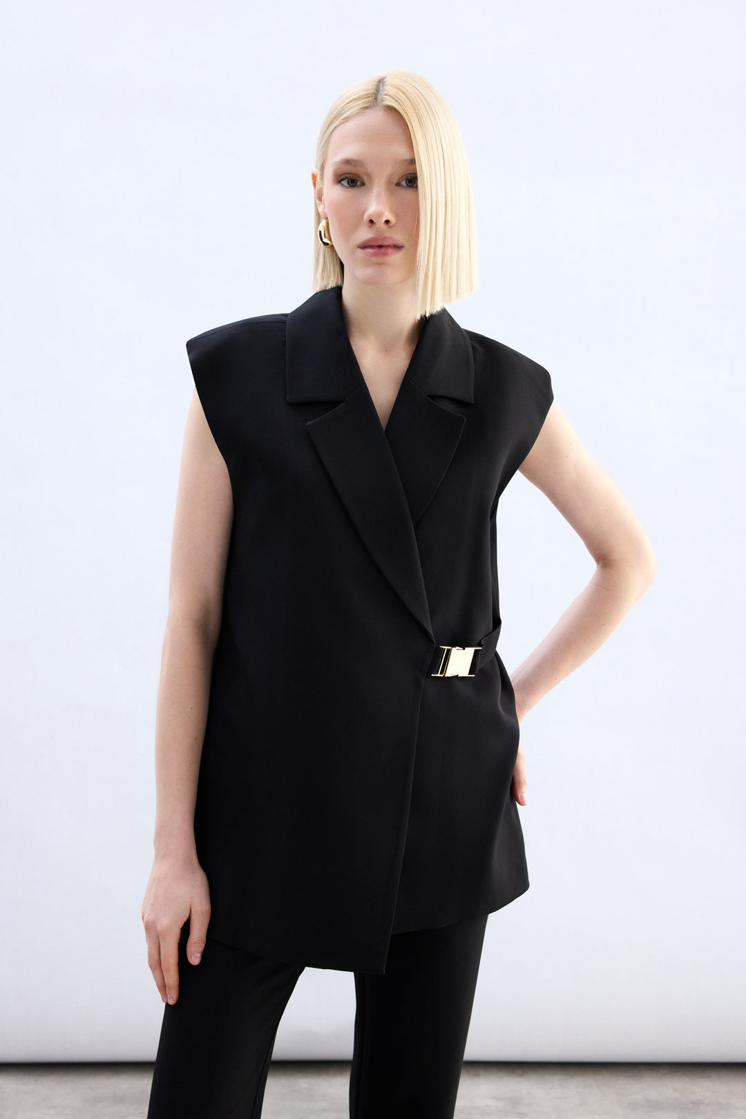 Sateen Gilet long avec ceinture latérale - Noir