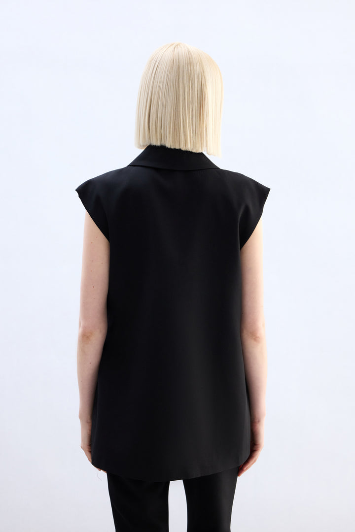 Sateen Gilet long avec ceinture latérale - Noir