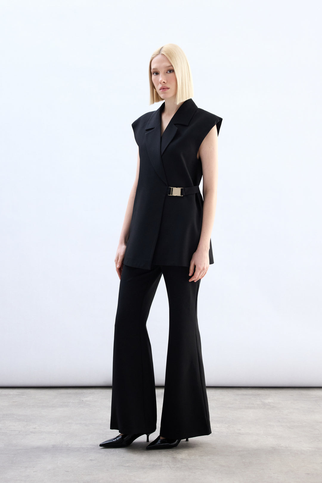Sateen Gilet long avec ceinture latérale - Noir