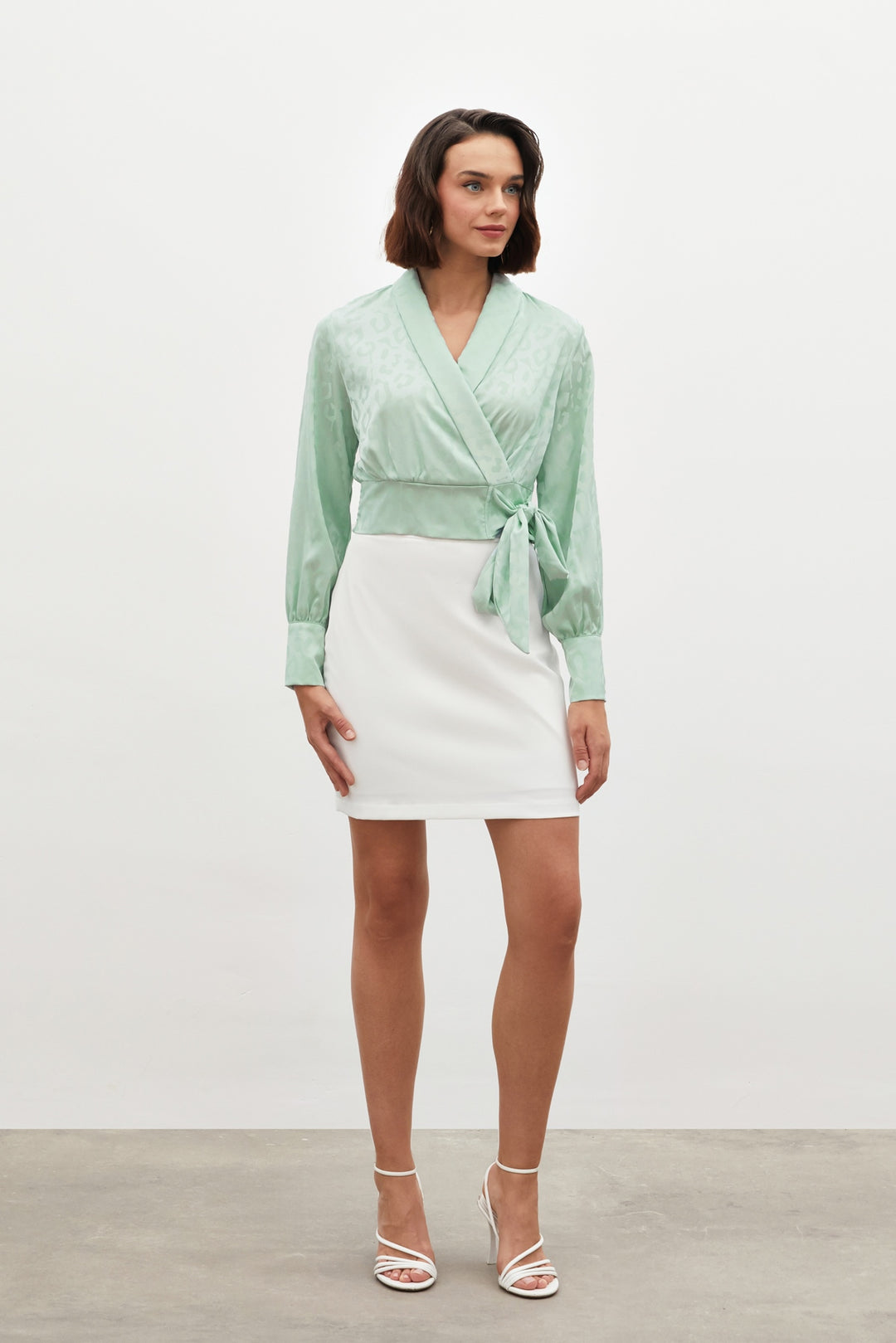 Sateen Blouse en Satin avec Ceinture Latérale - Menthe
