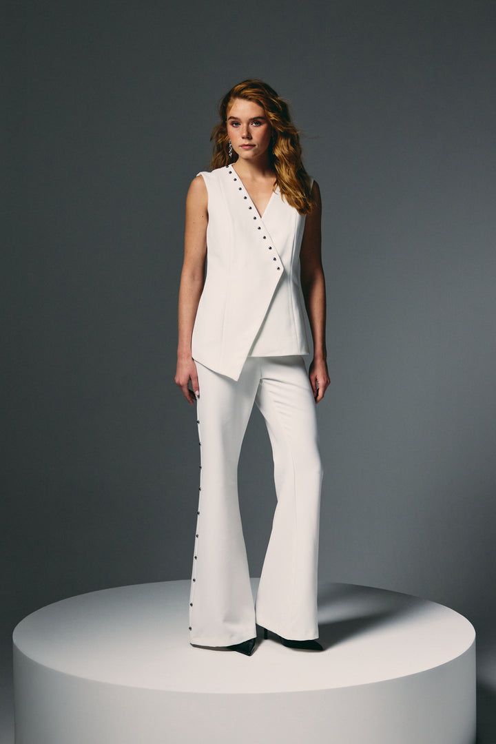 Sateen Pantalon avec accessoires en perles sur les côtés - Écru