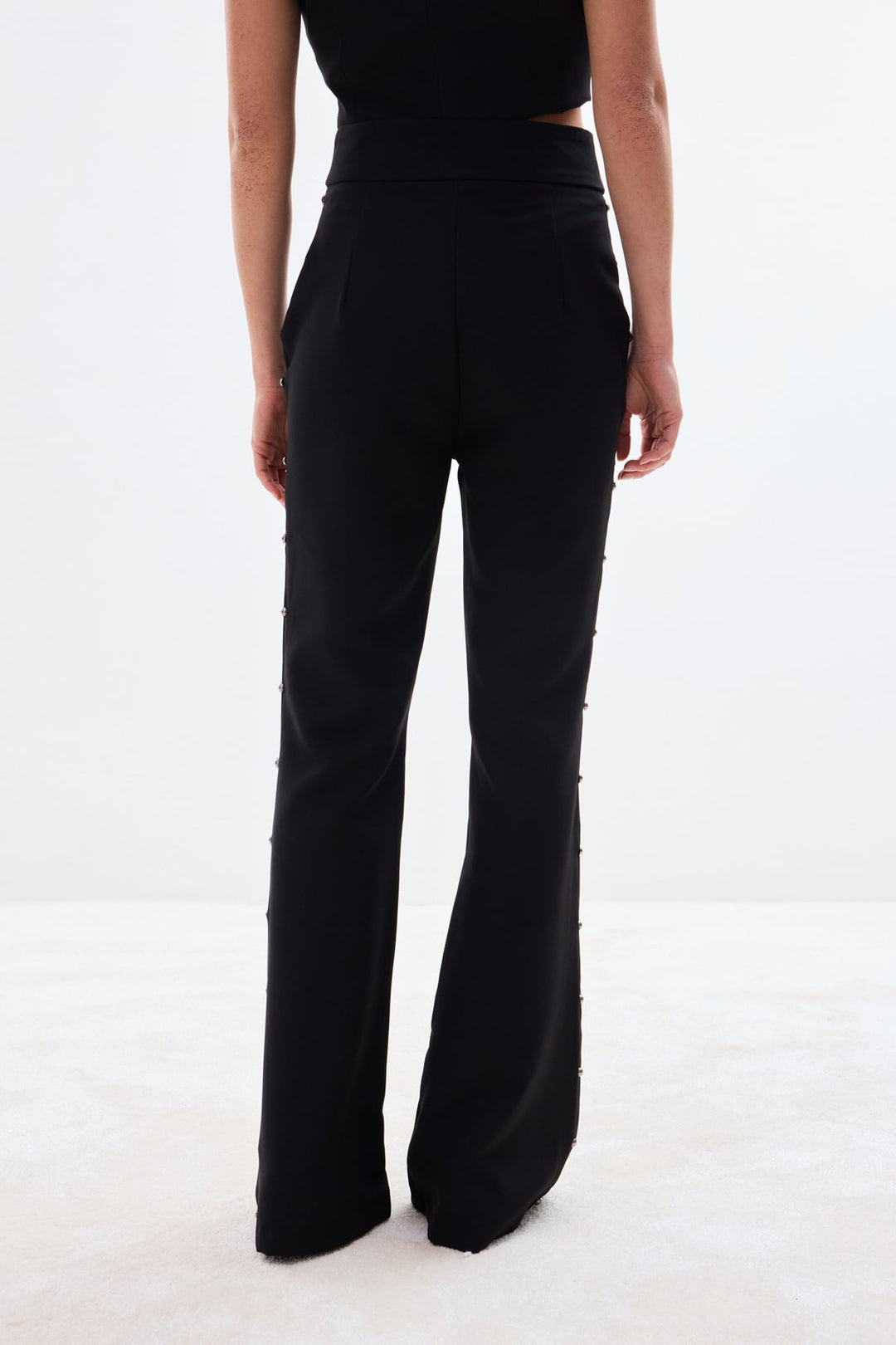 Sateen Pantalon avec accessoires en perles sur les côtés - Noir