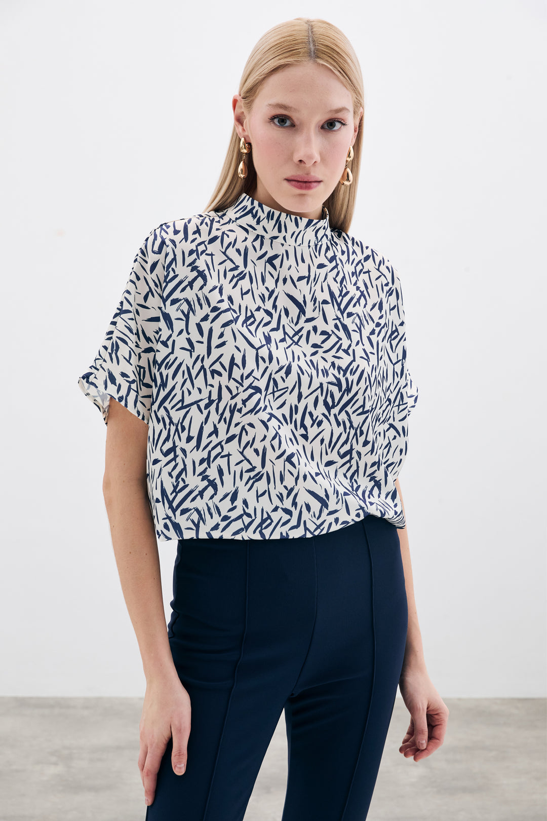 Sateen Blouse Imprimée à Manches Chauve-Souris - Bleu marine