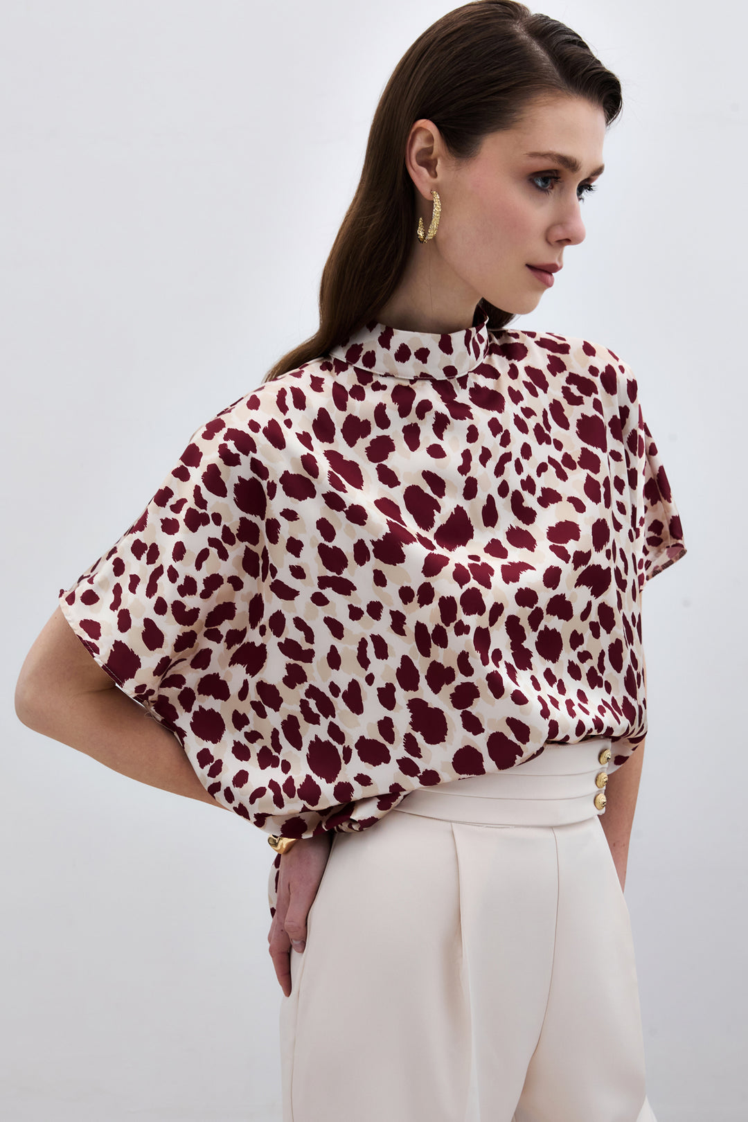Sateen Blouse ample à manches chauve-souris - Beige-Bordeaux
