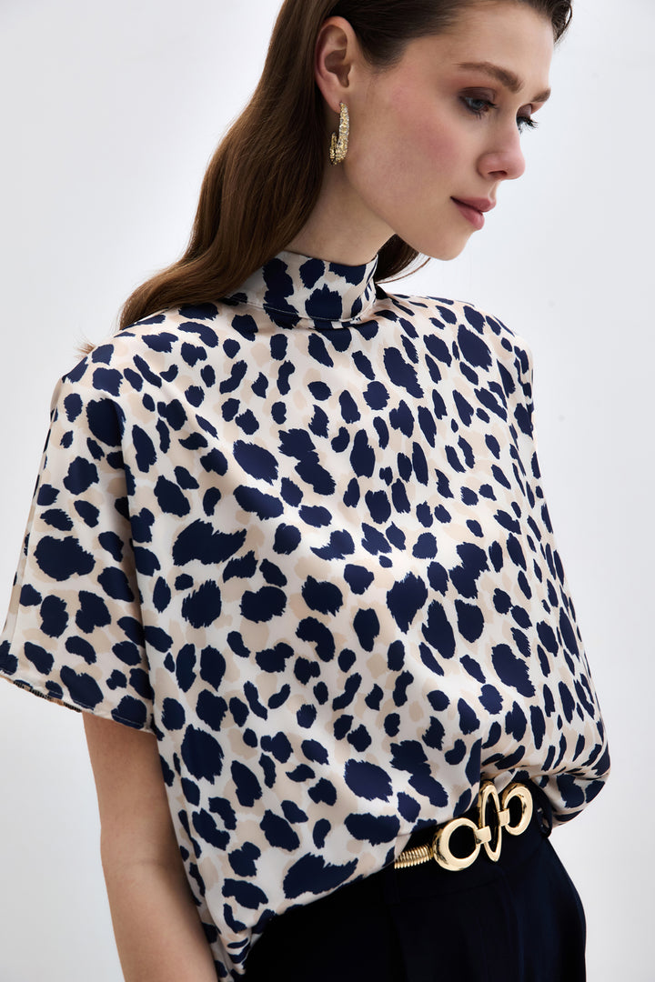 Sateen Blouse ample à manches chauve-souris - Beige-Bleu marine