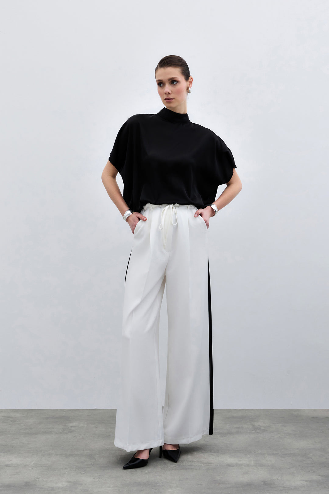 Sateen Blouse ample à manches chauve-souris - düz Noir