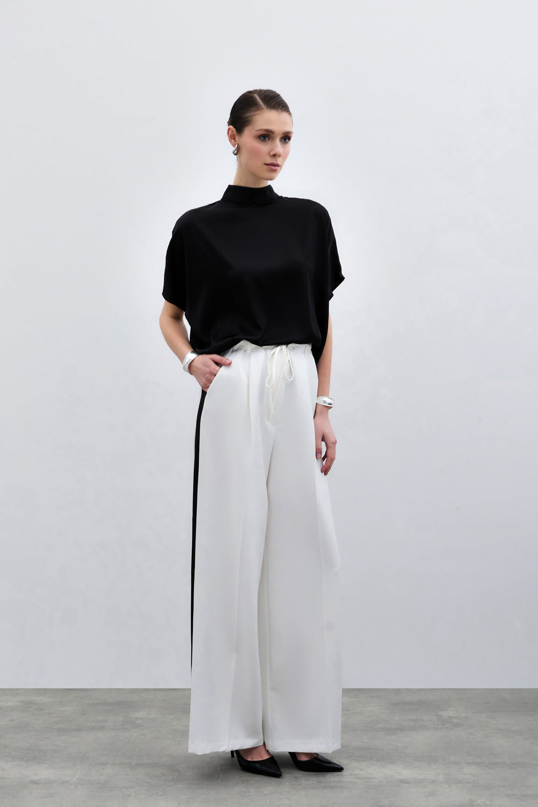 Sateen Blouse ample à manches chauve-souris - düz Noir