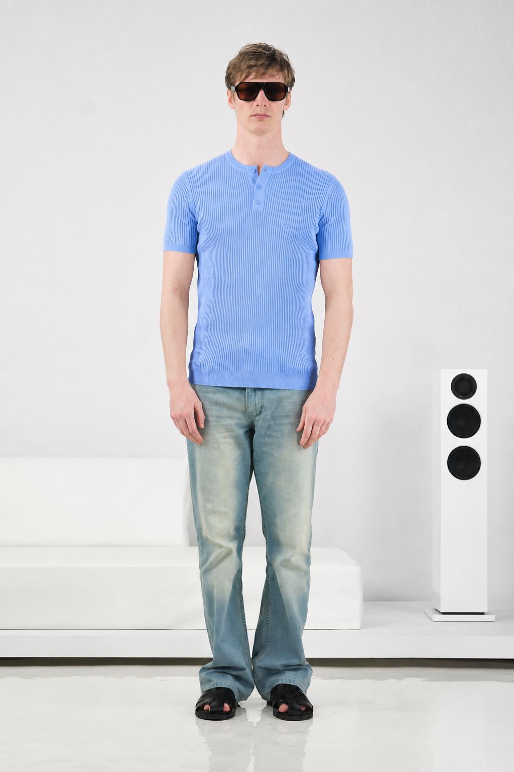 Giesto T-shirt en tricot bleu fin à boutons coupe ajustée - Bleu