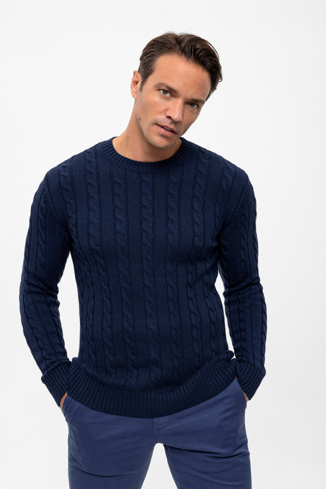 Felix Hardy Pull en tricot à col rond avec motifs tressés pour homme - Bleu marine