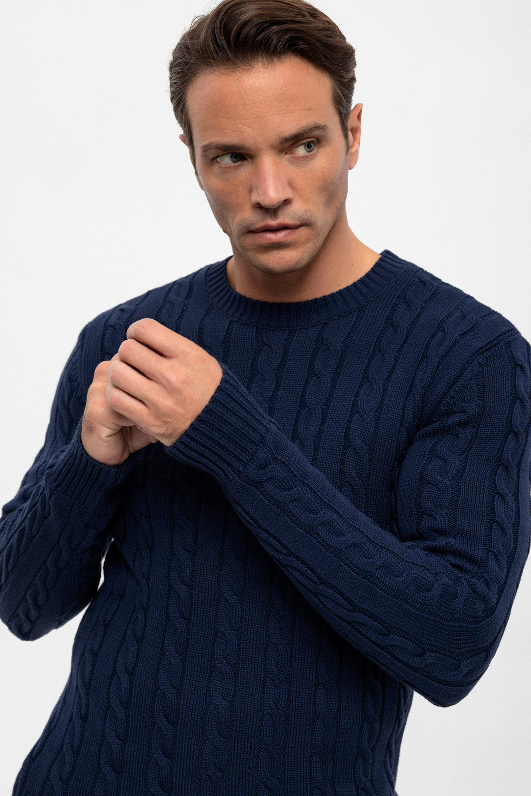 Felix Hardy Pull en tricot à col rond avec motifs tressés pour homme - Bleu marine