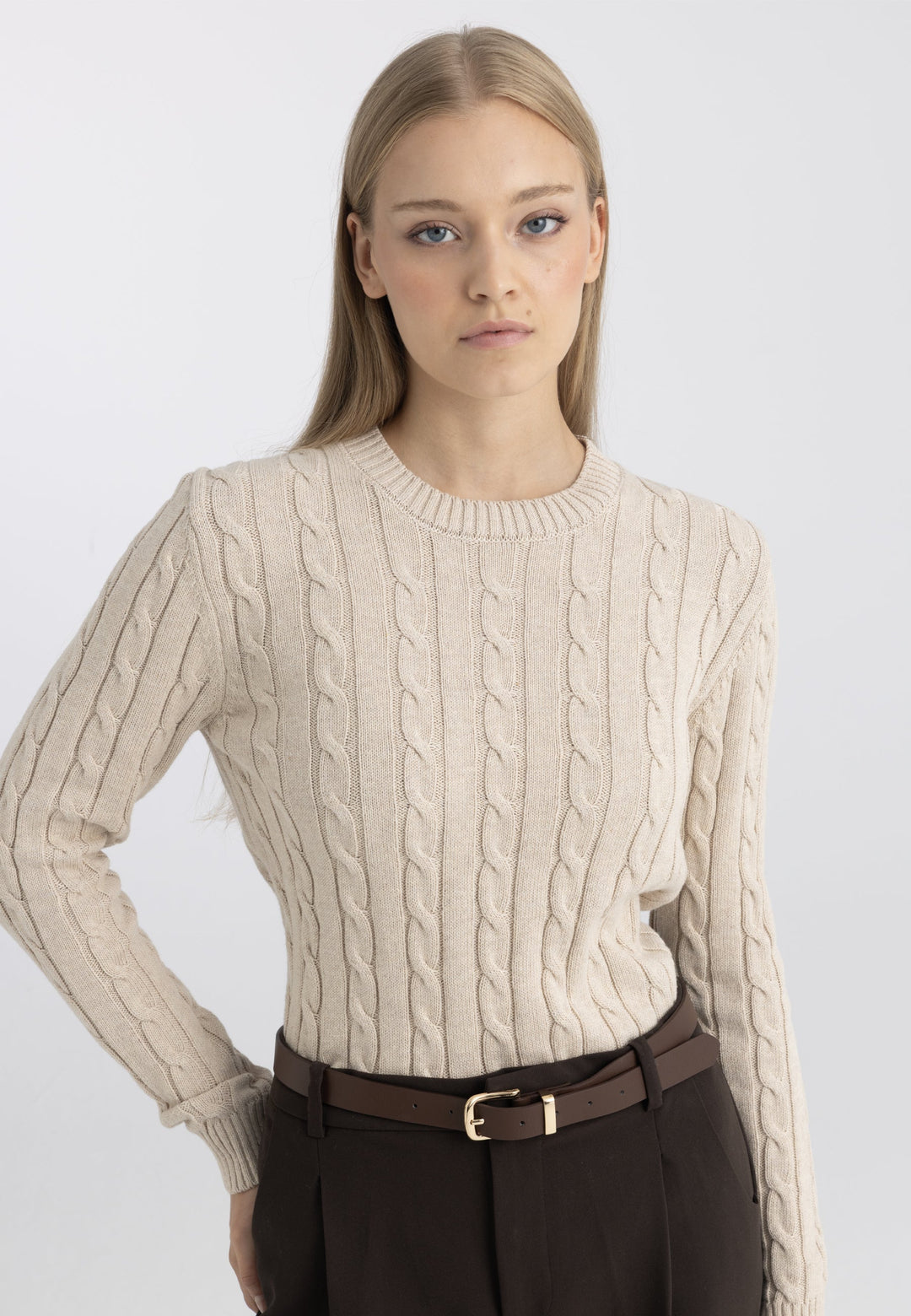 Felix Hardy Pull tricot à col rond et tresses pour femme - Beige