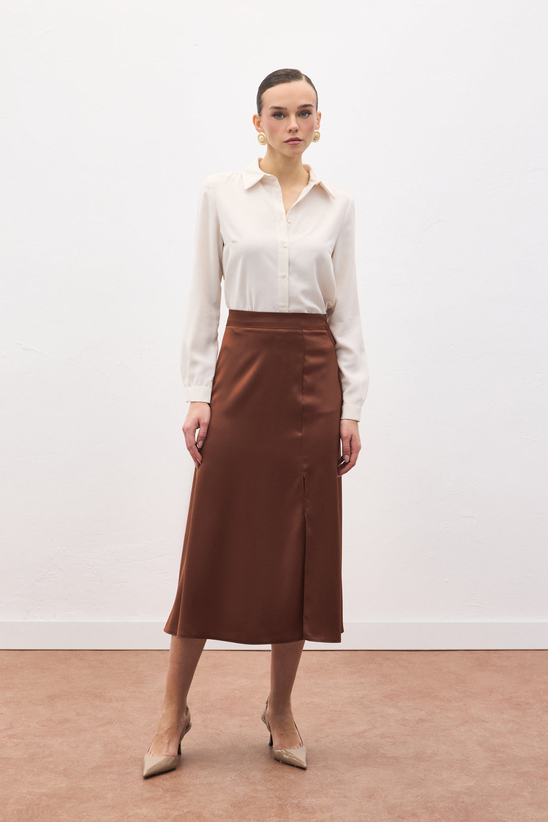 Sateen Jupe en satin fendue - Marron