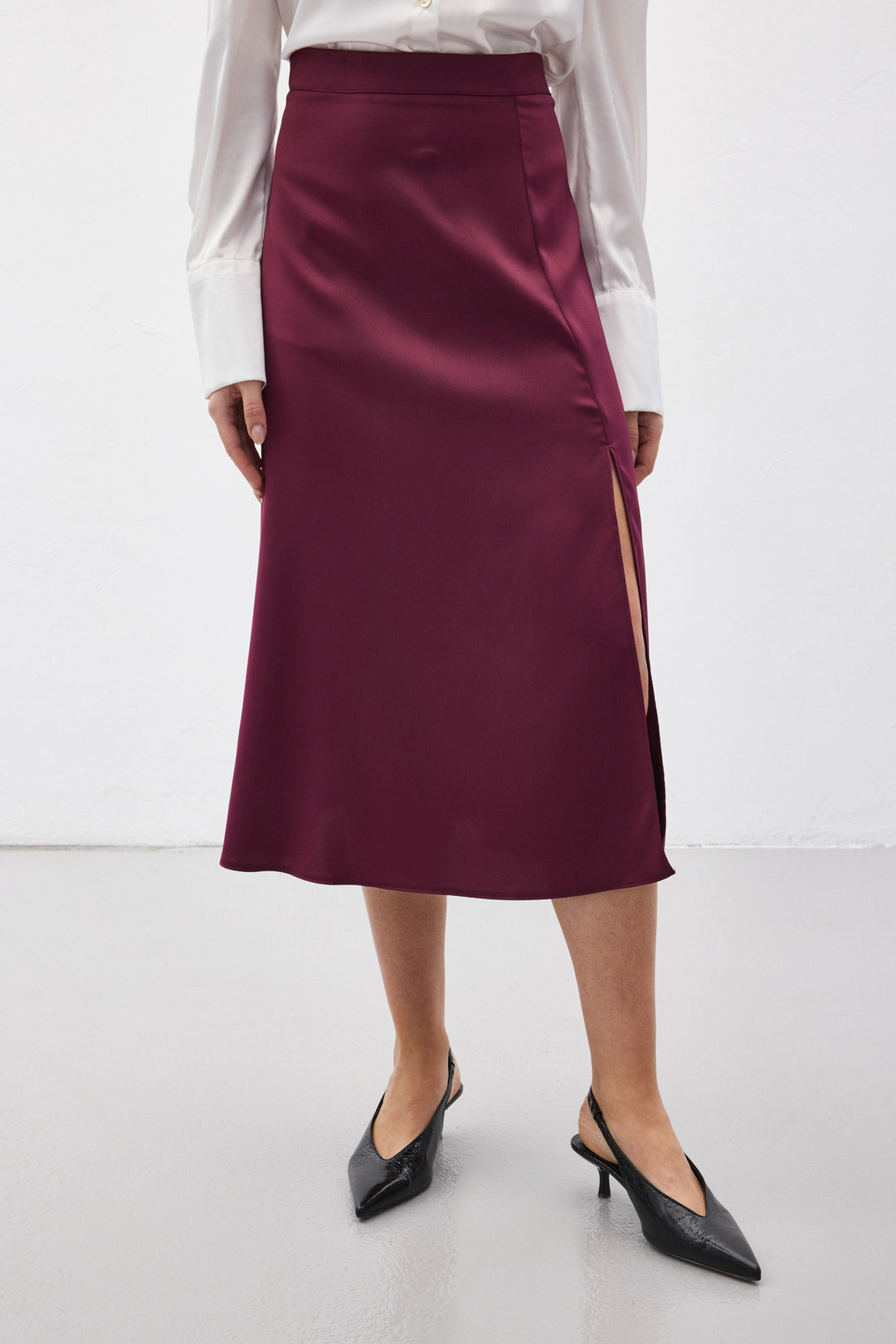 Sateen Jupe en satin fendue - Prune