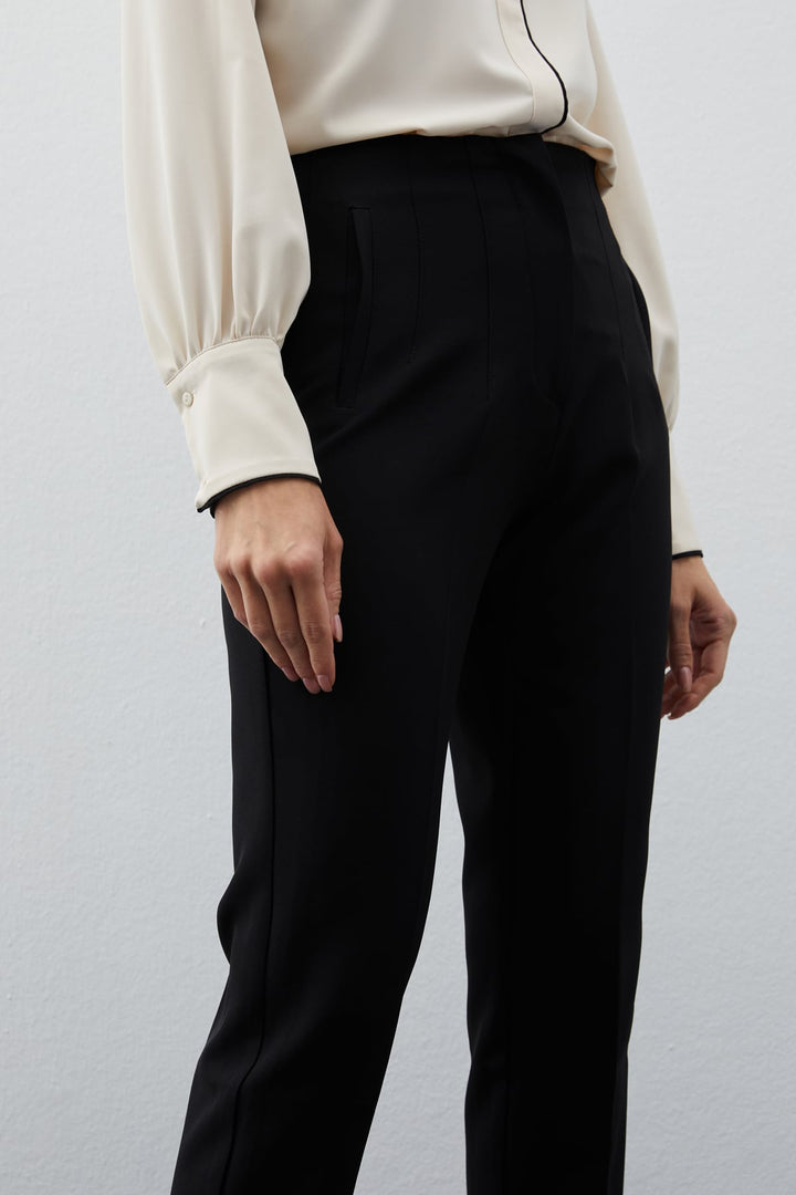 Sateen Pantalon Taille Haute à Pince - Noir