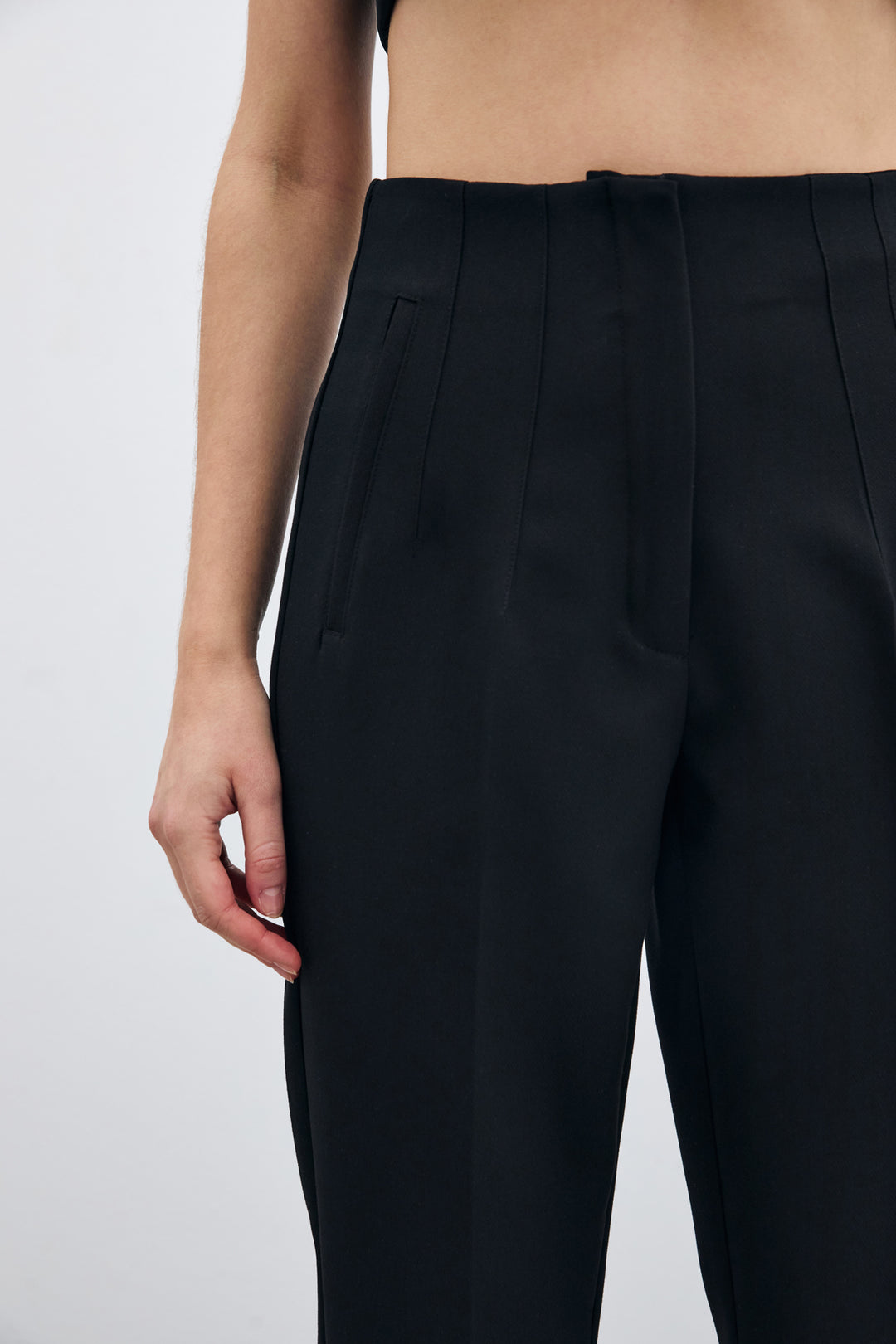 Sateen Pantalon à taille haute avec plis - Noir