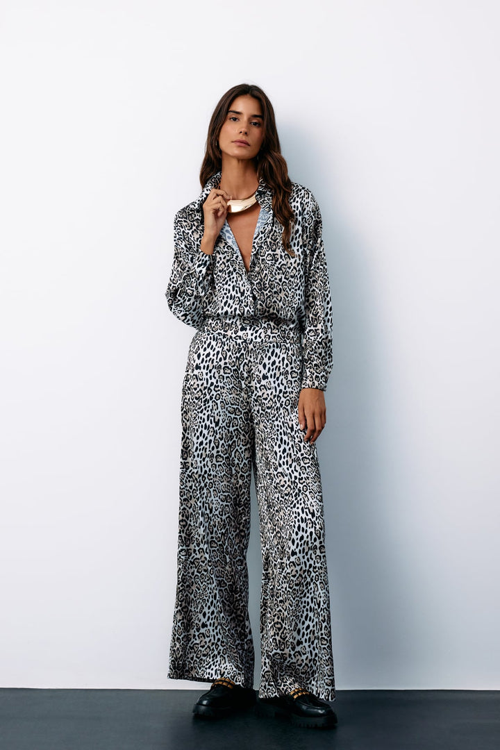 Sateen Pantalon léopard en satin taille haute - Écru