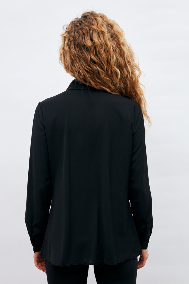 Sateen Chemise droite avec accessoire en chaîne - Noir