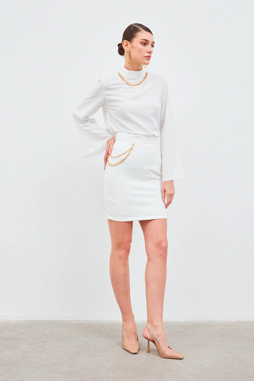 Sateen Jupe Mini avec Accessoire en Chaîne - Écru