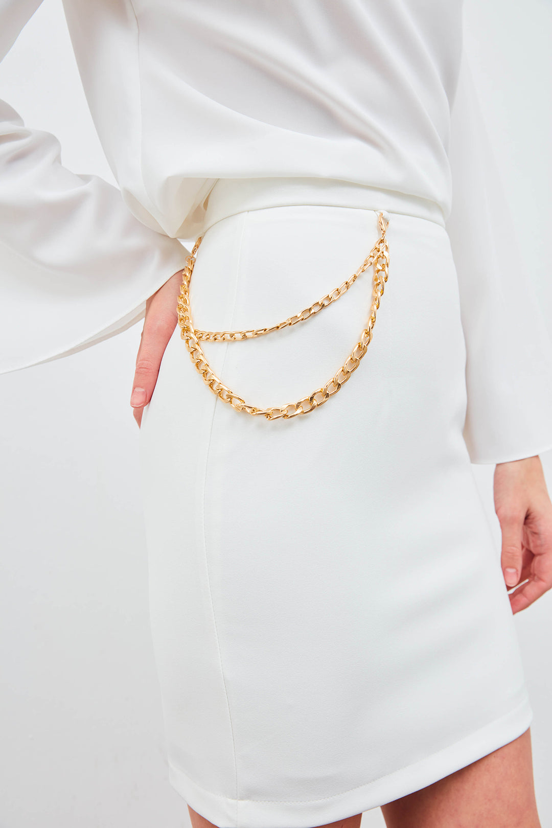 Sateen Jupe Mini avec Accessoire en Chaîne - Écru