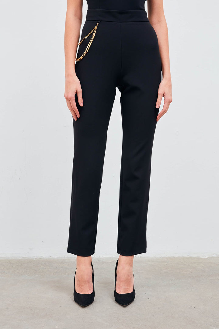Sateen Pantalon avec accessoire en chaîne - Noir