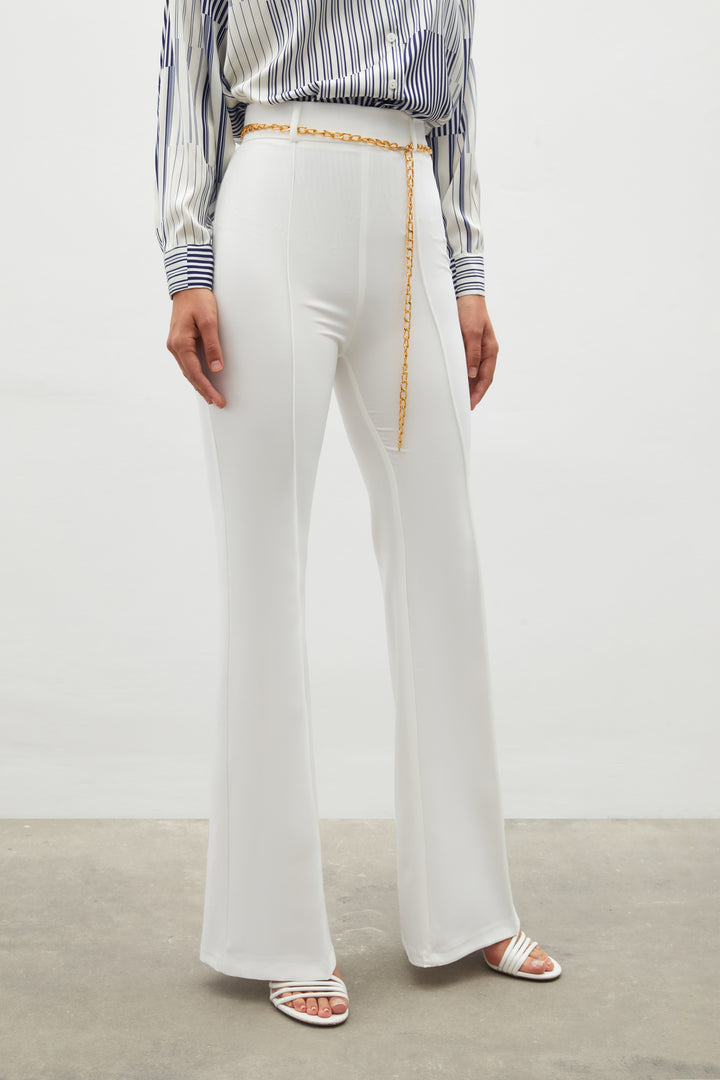 Sateen Pantalon avec ceinture en chaîne - Écru