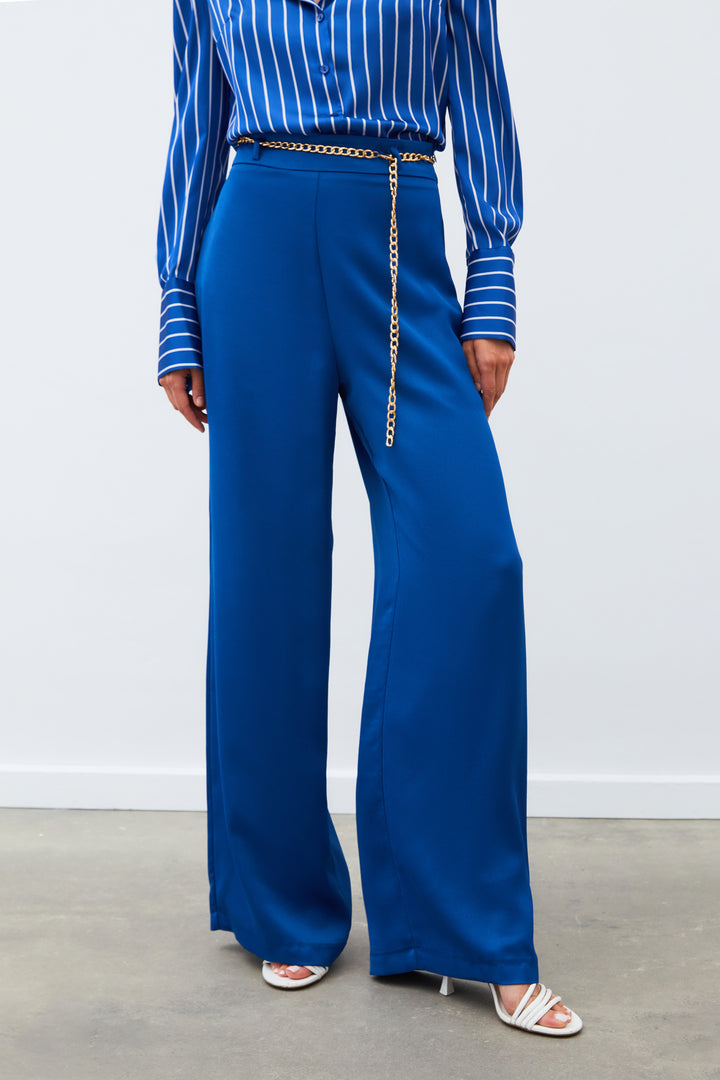 Sateen Pantalon en crêpe satin avec chaîne - Indigo